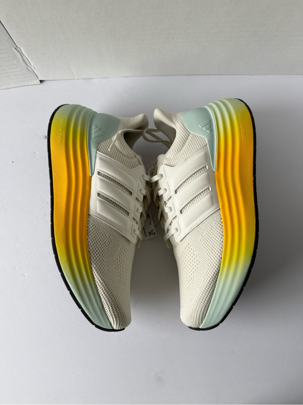 Adidas Ultradream Bold Running Sneakers Women’s Size 11 White Yellow JP9611 New - Picture 5 of 11